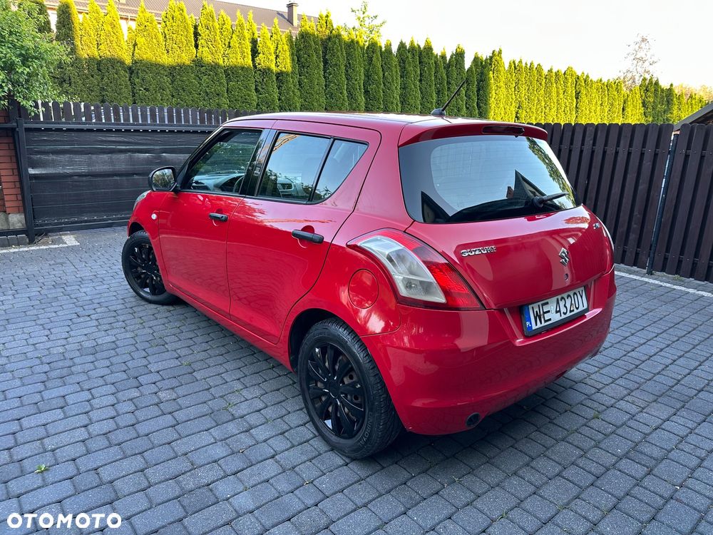 Suzuki Swift - 11