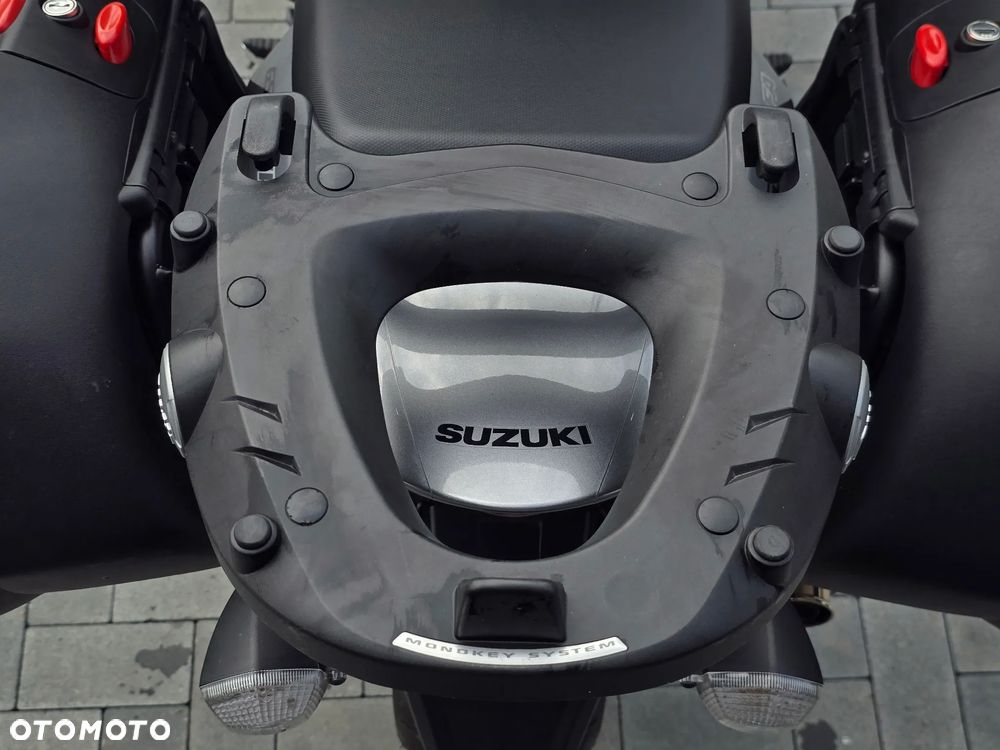 Suzuki GSX - 35