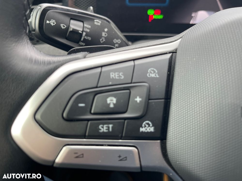 Volkswagen Passat Variant 1.5 eTSI DSG MHEV Base - 17