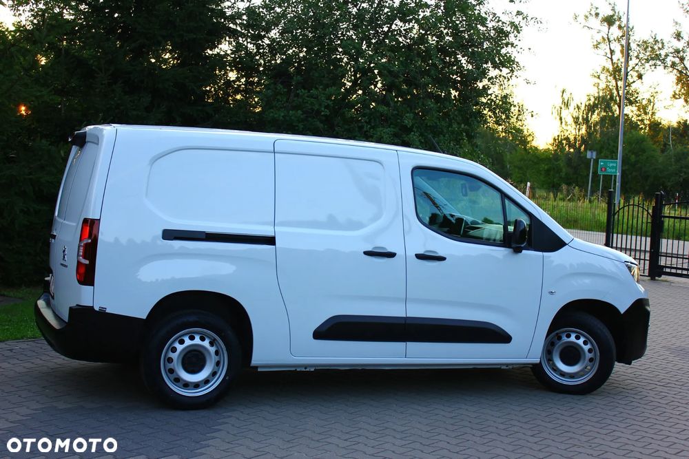 Peugeot PARTNER 1.5HDI 130KM AUTOMAT 8 BIEGÓW LONG DŁUGI 3 OSOBOWY PERFEKT AUTO NAVIGACJA KAMERY,ASYSTENTY,VF23% - 12