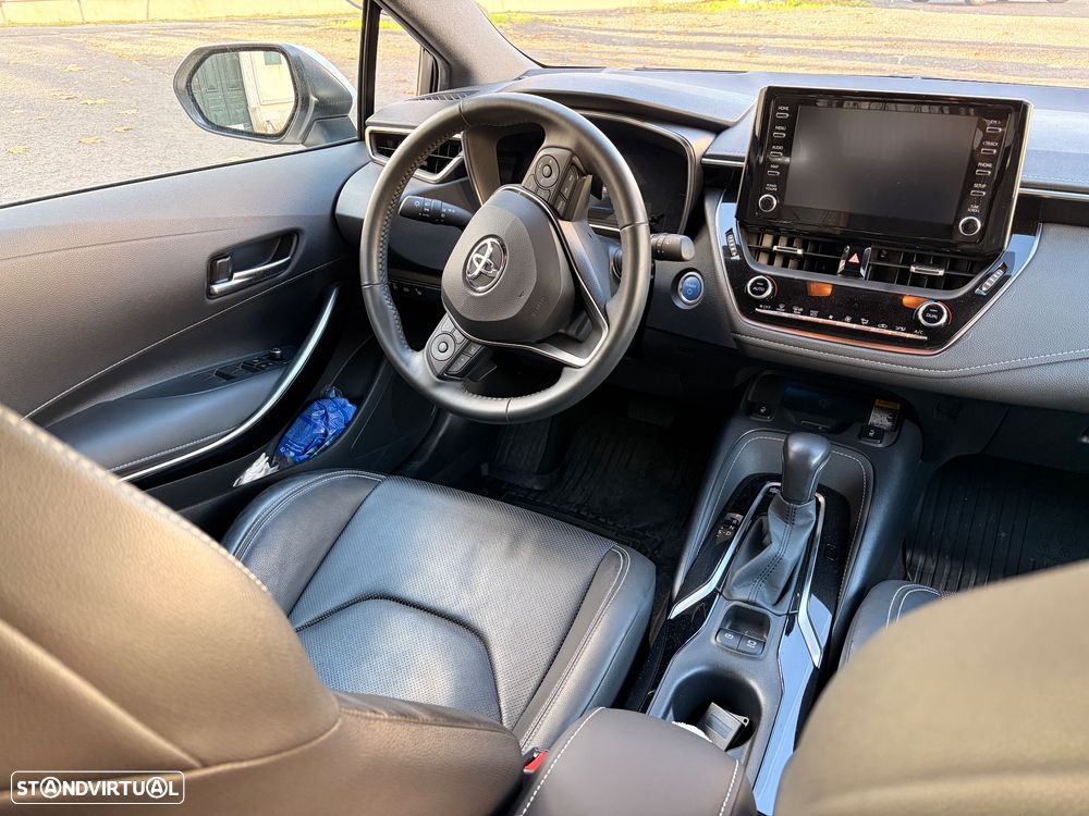 Toyota Corolla 2.0 Hybrid Luxury White - 20