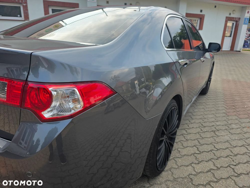 Honda Accord 2.0 Executive Nav - 20