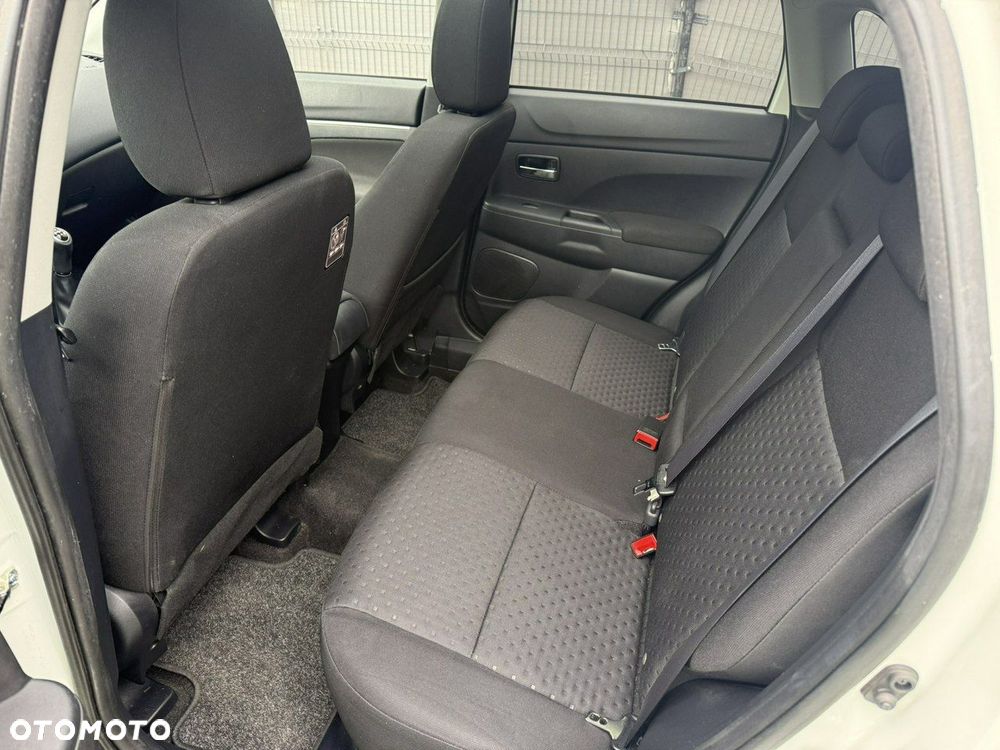 Mitsubishi ASX - 8