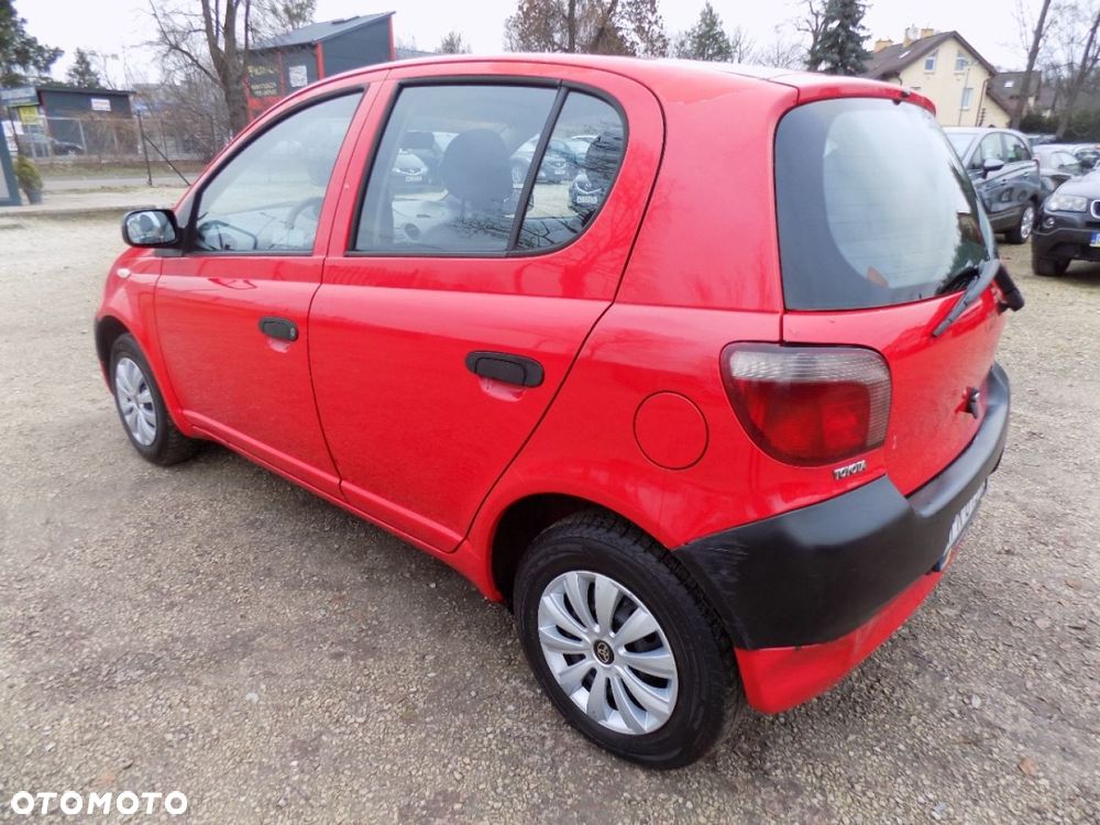 Toyota Yaris - 4