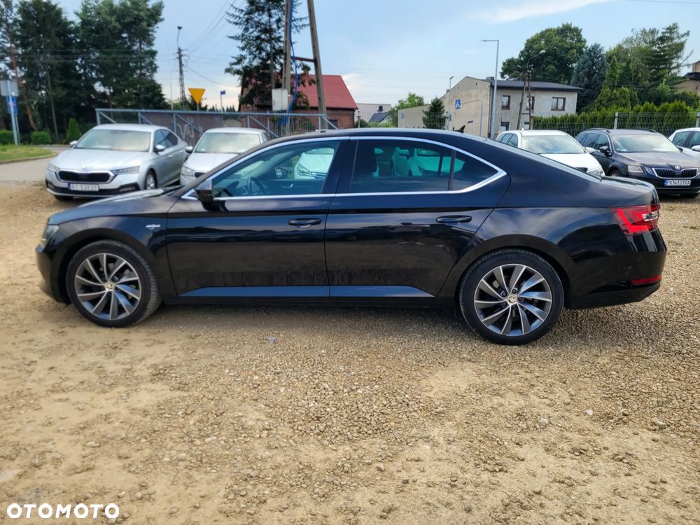 Skoda Superb 2.0 TDI 4x4 L&K DSG - 19