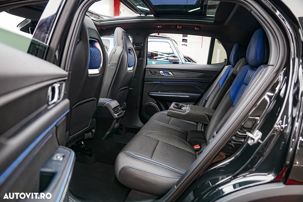Lynk&Co 01 - 6