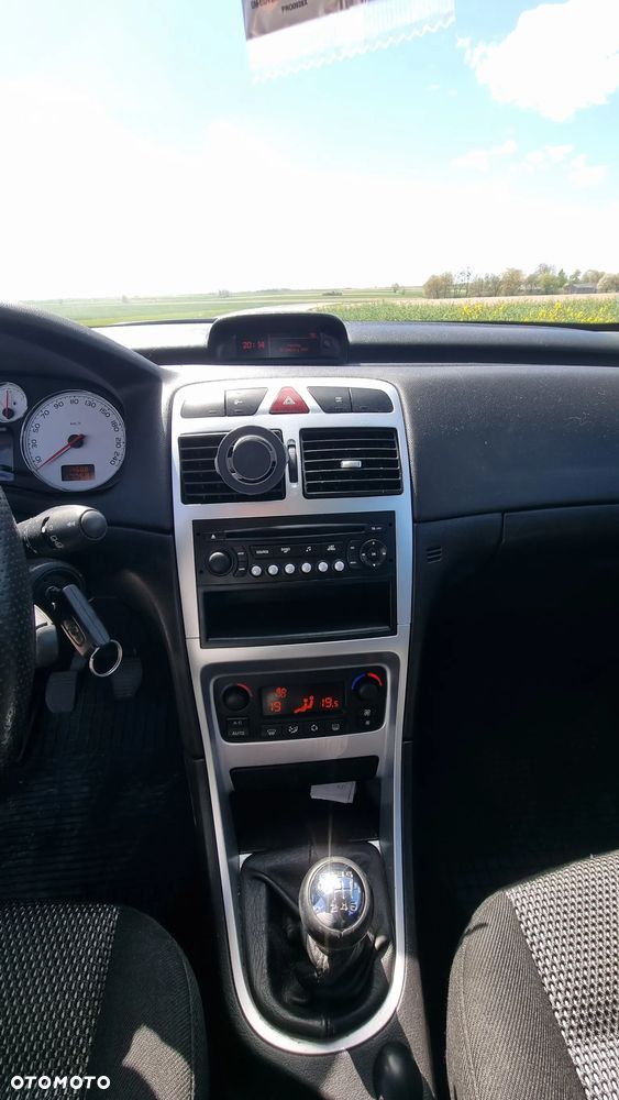 Peugeot 307 HDi SW 135 OXYGO - 27