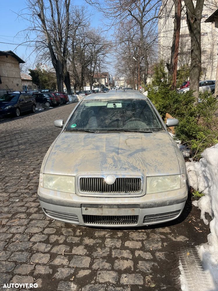 Dezmembrez Skoda Octavia 1 tour   gri argintiu 2003 1,6 benzina - 2