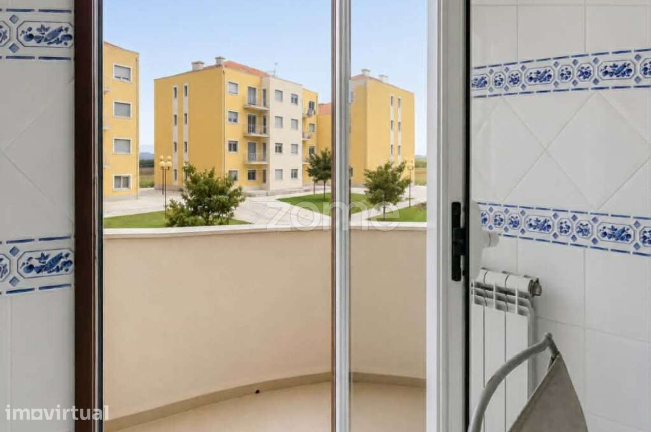 Apartamento T2 com Terraço de 90 m² e Garagem Fechada | Verdemilho - Grande imagem: 4/24