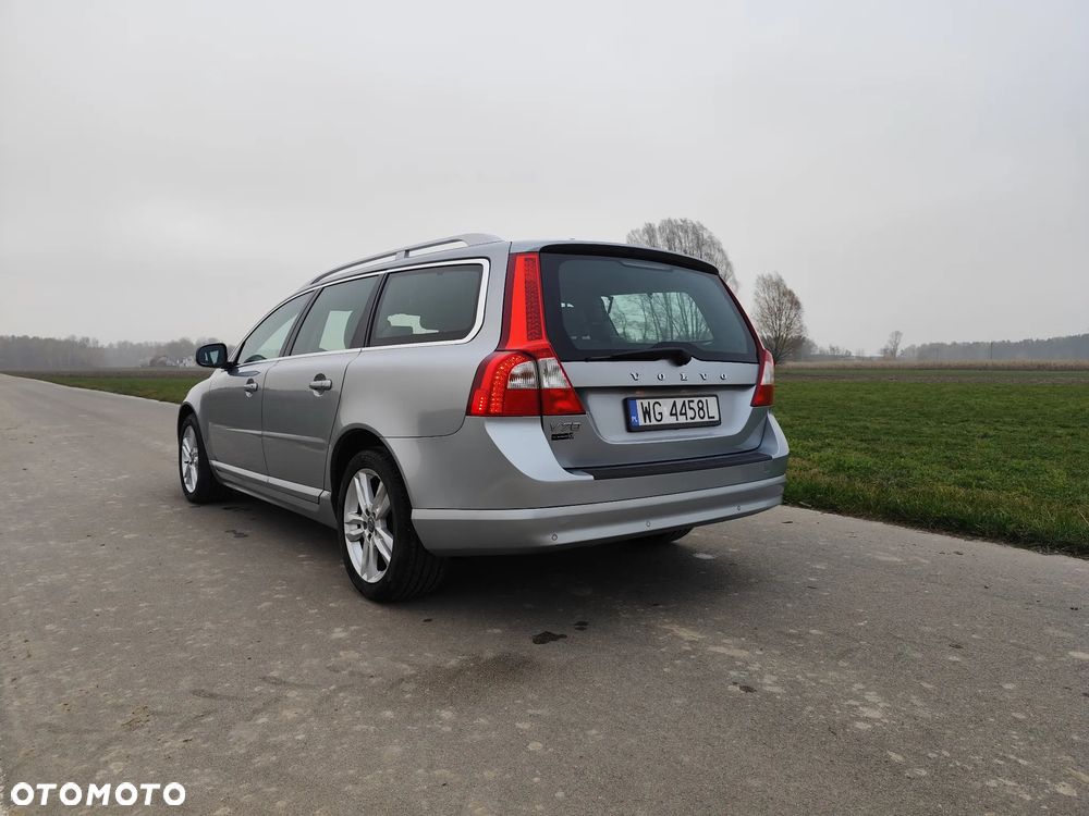 Volvo V70 D3 Summum - 14