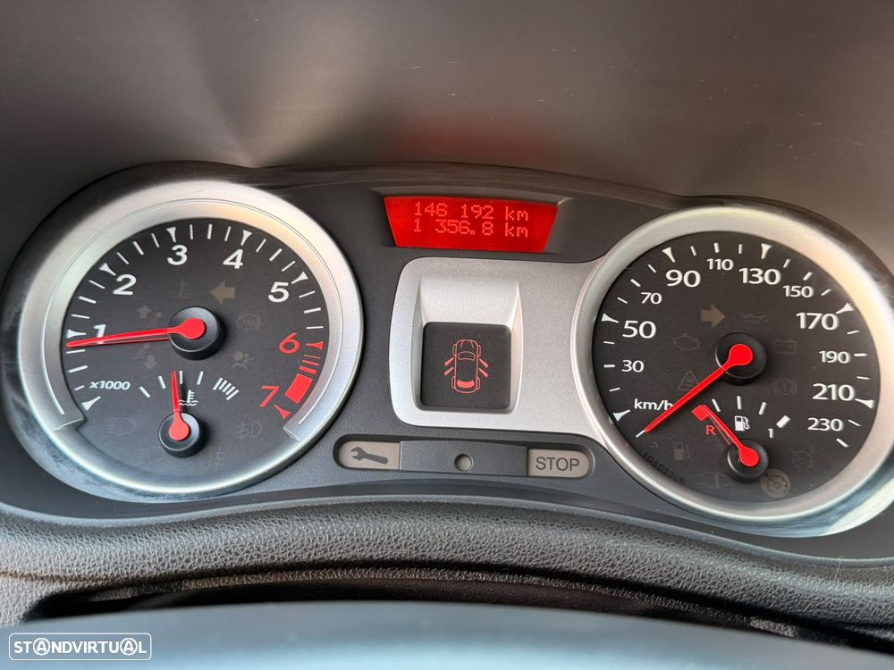 Renault Clio 1.2 16V Authentique - 8