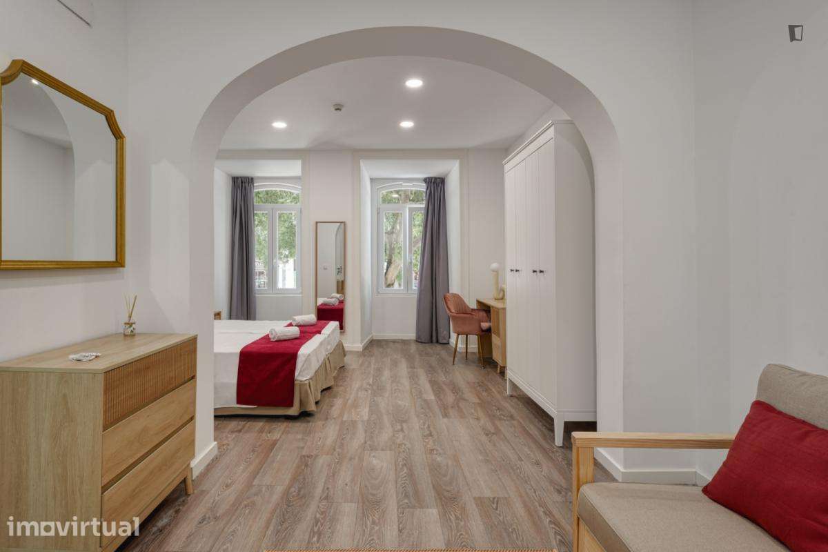 Quarto - localizado em São Sebastião Lisbon