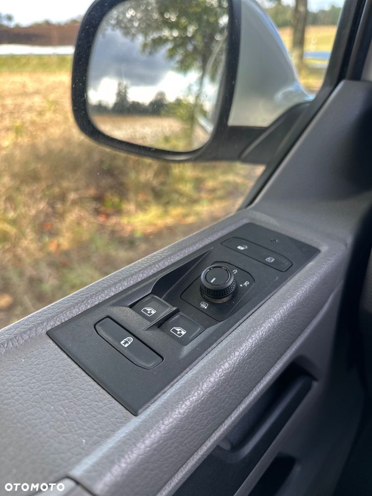 Volkswagen Caravelle 2.0 TDI L1 Trendline - 9