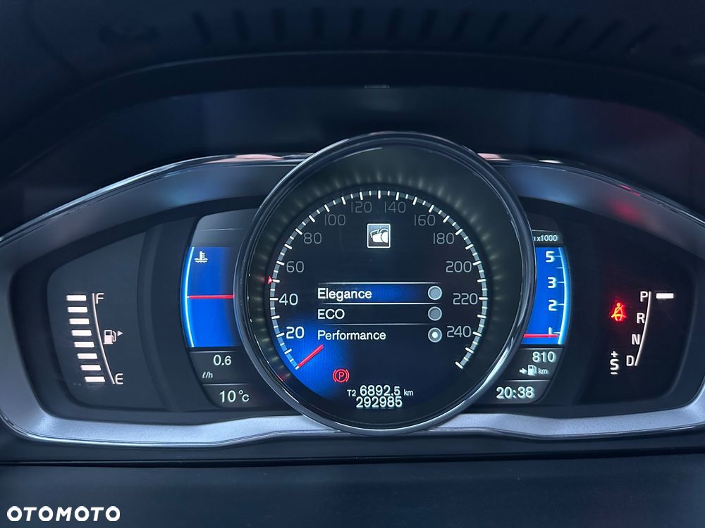 Volvo V60 D5 Geartronic RDesign - 14