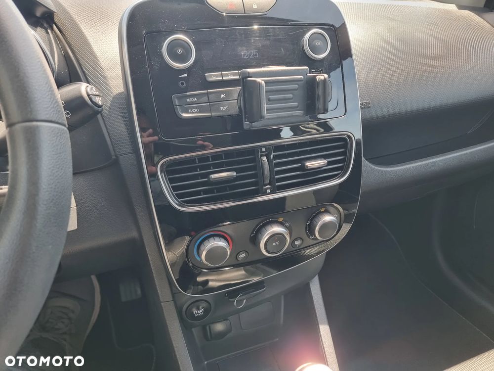 Renault Clio 1.2 16V Limited - 13