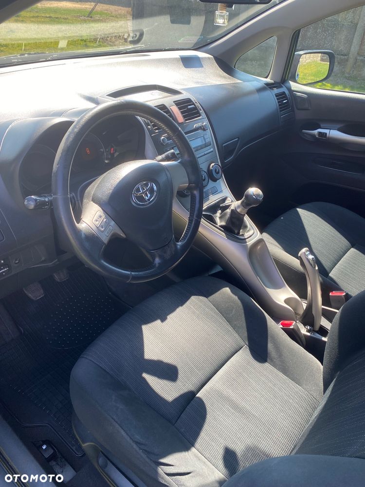 Toyota Auris - 5