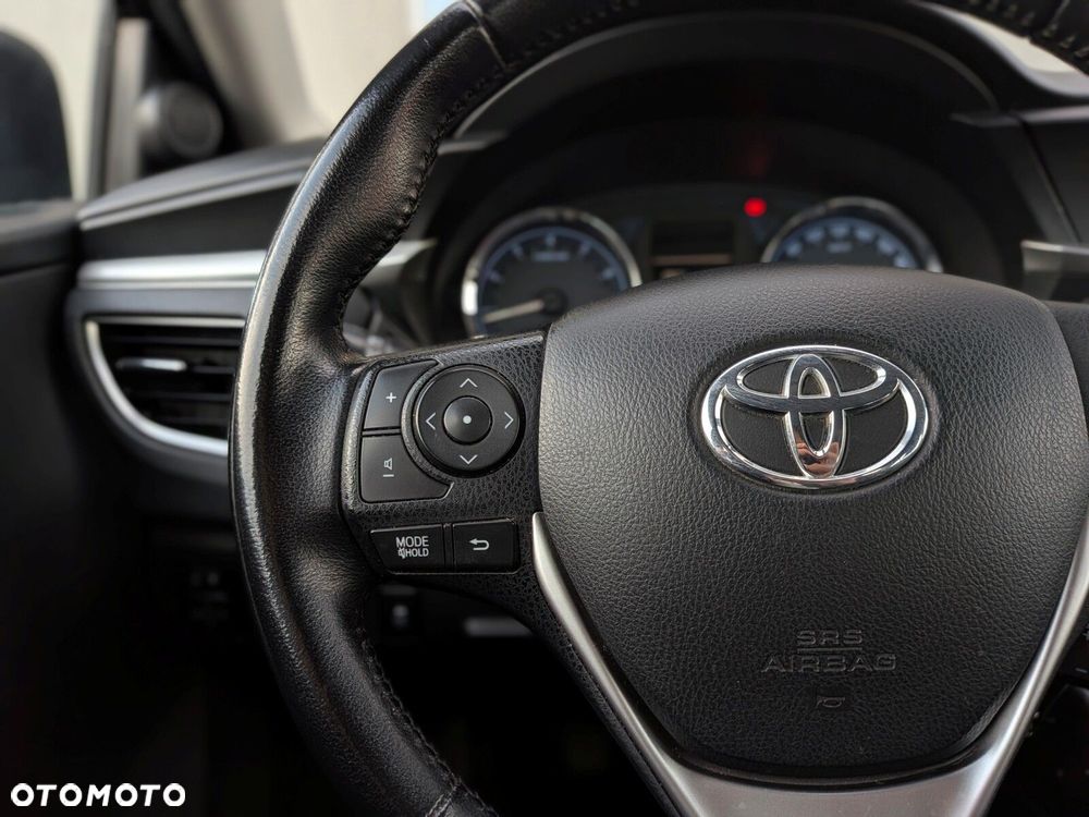 Toyota Corolla 1.6 Premium EU6 - 17