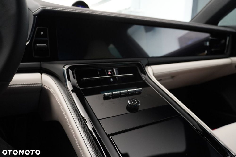 Porsche Panamera - 17