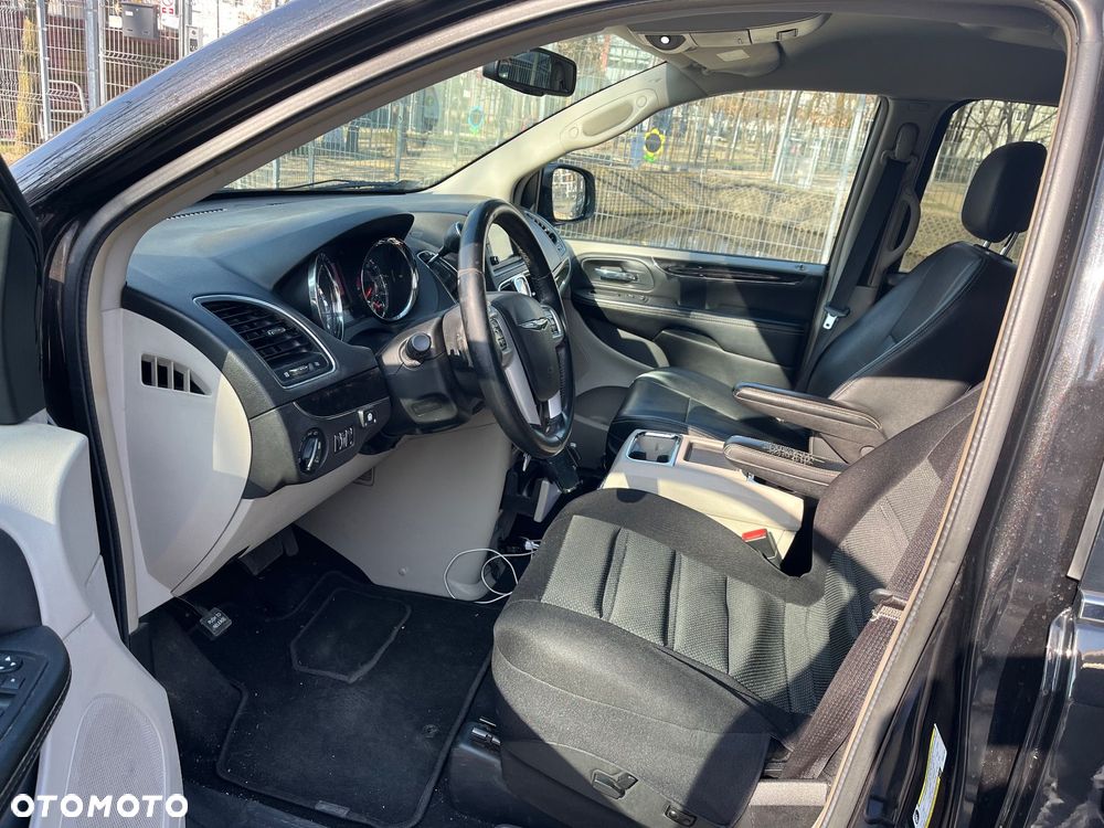 Chrysler Town & Country 3.6 Touring - 9