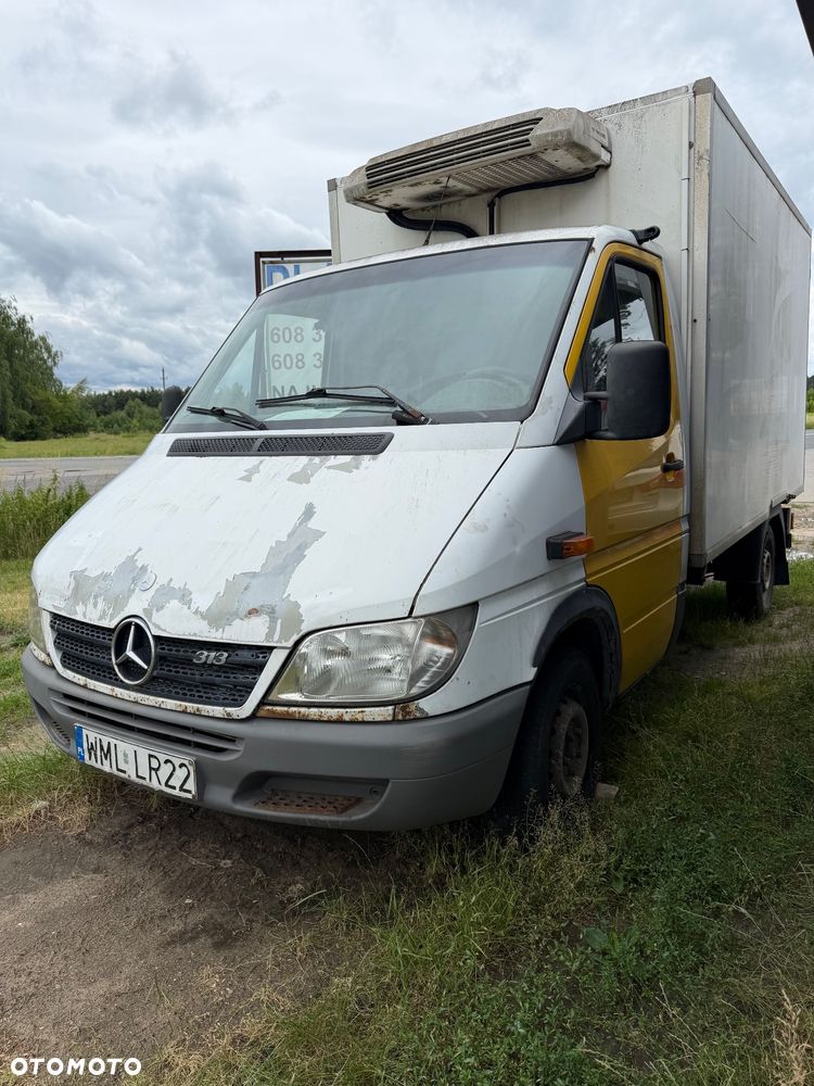 Mercedes-Benz Sprinter - 2