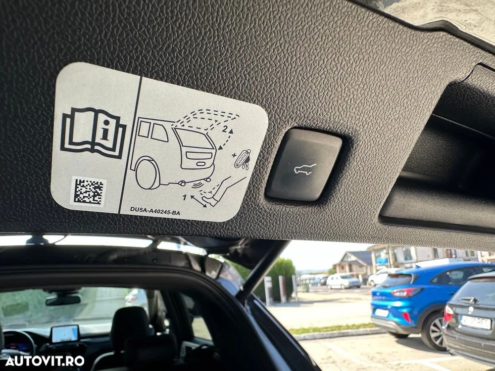 Ford Kuga 2.0 TDCi 4WD Powershift ST-Line - 10