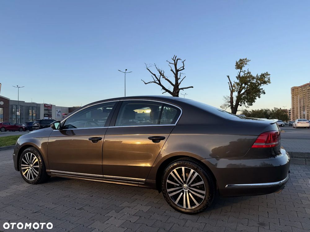 Volkswagen Passat 2.0 TDI Highline R-Style DSG - 1