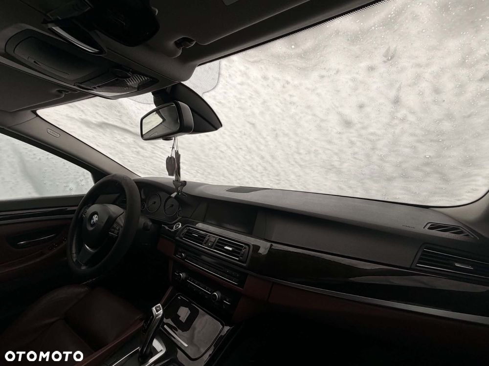 BMW Seria 5 2010 photo 4