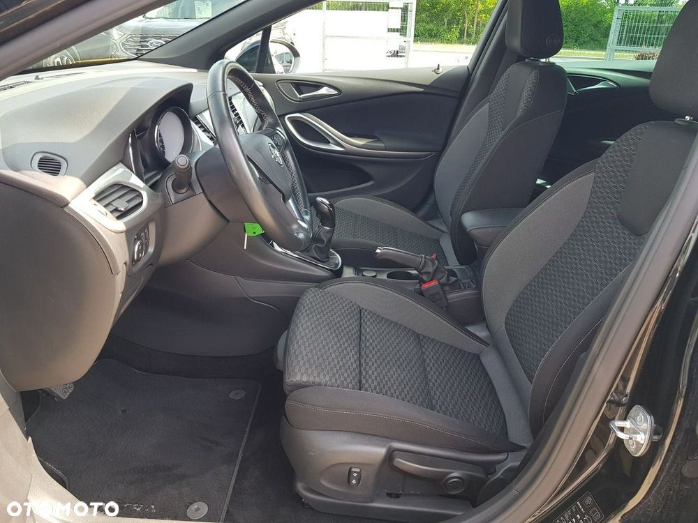 Opel Astra 1.2 T GS Line S&S - 9