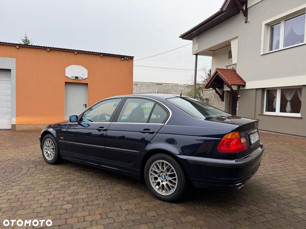 BMW Seria 3 ver-320i - 5