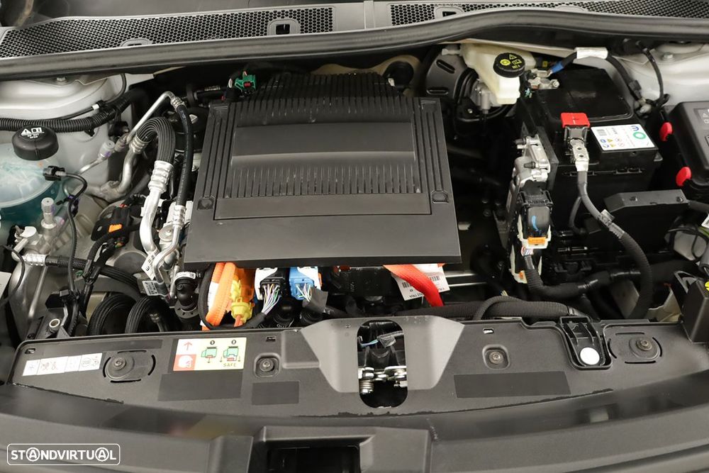 Peugeot e-2008 54 kWh Allure - 26