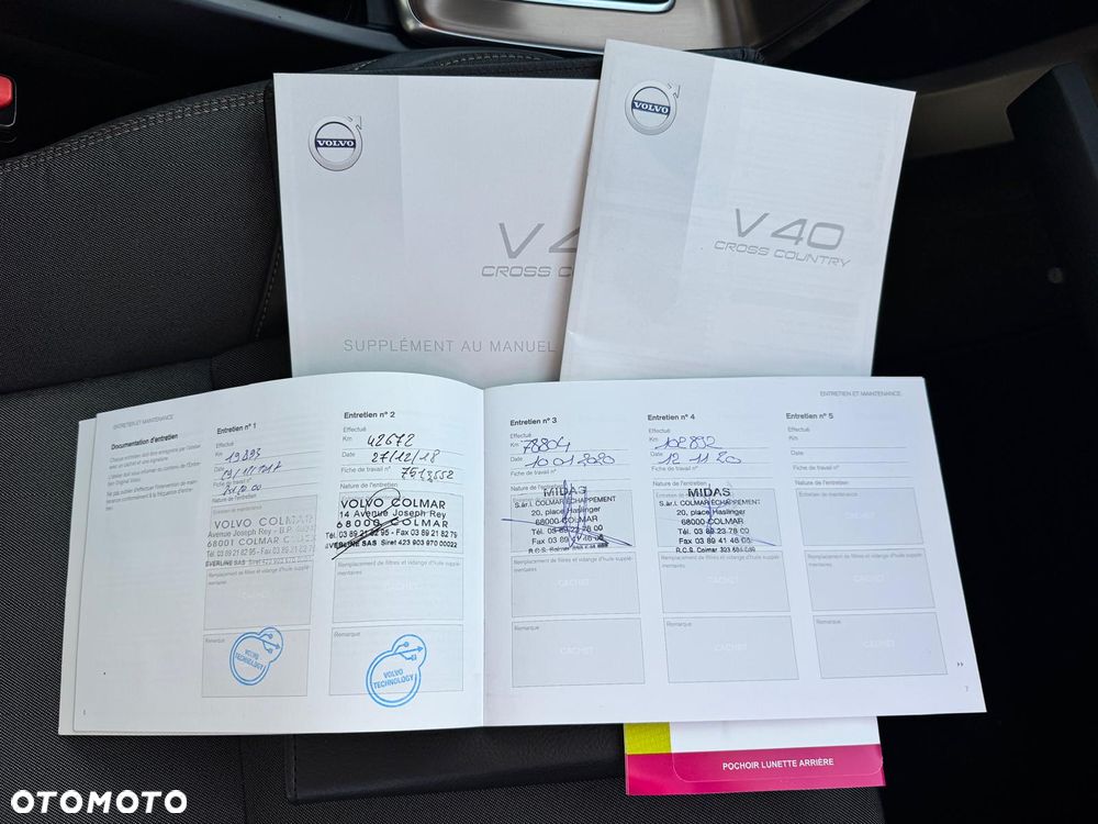 Volvo V40 Cross Country D3 Momentum - 24