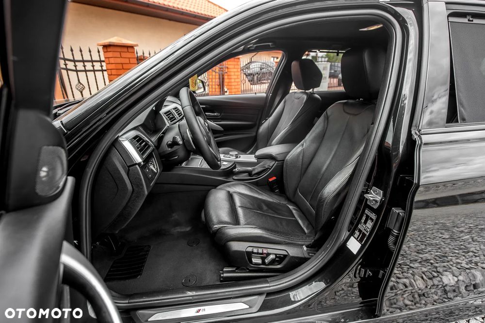 BMW Seria 3 320d Touring xDrive M Sport - 19