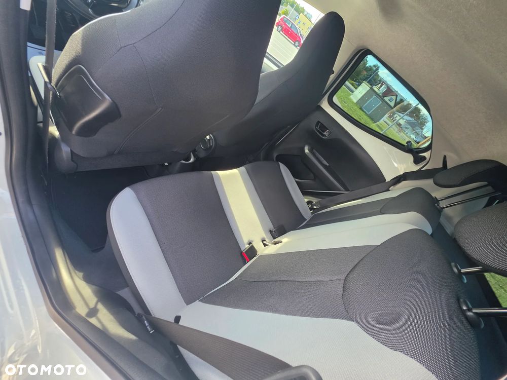 Toyota Aygo x-play touch - 14