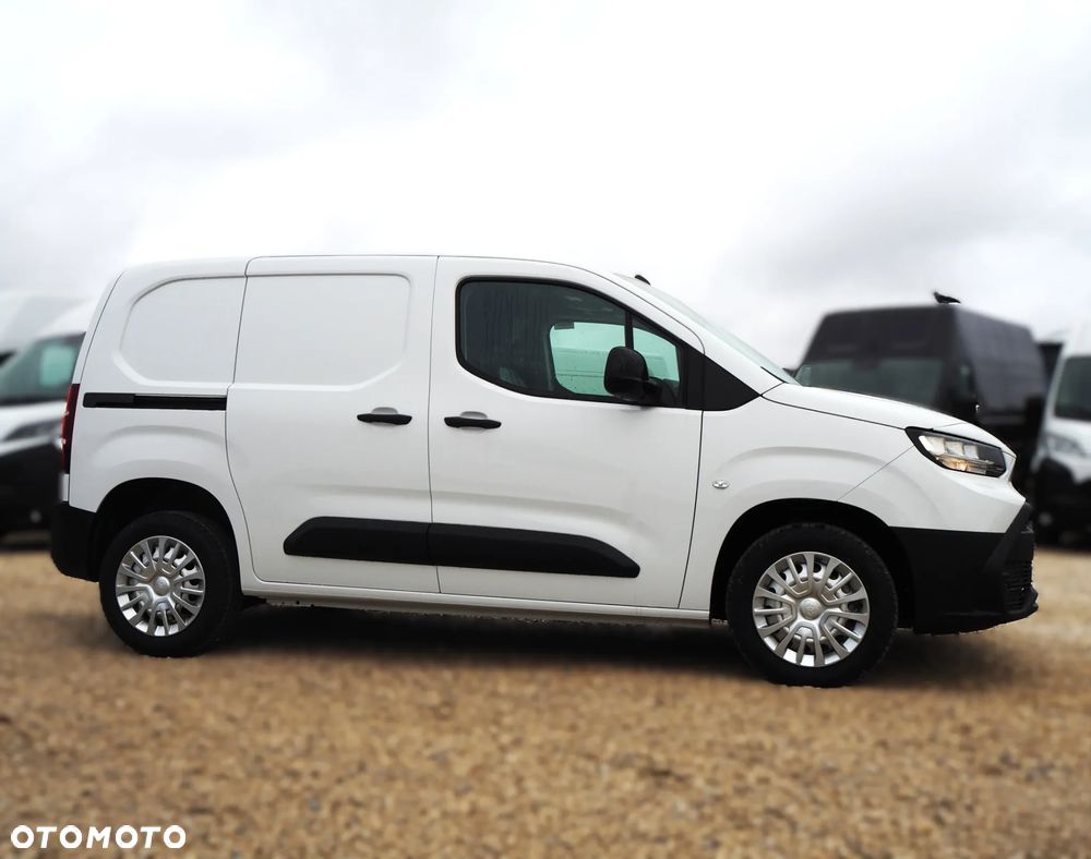 Toyota Proace City - 7