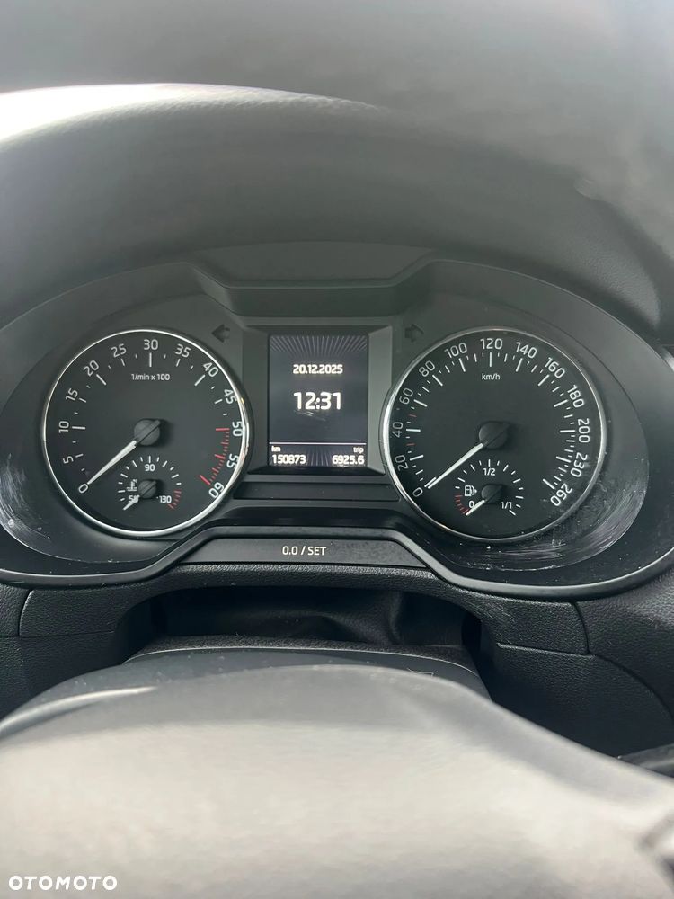 Skoda Octavia 1.6 TDI 4x4 Ambition - 16