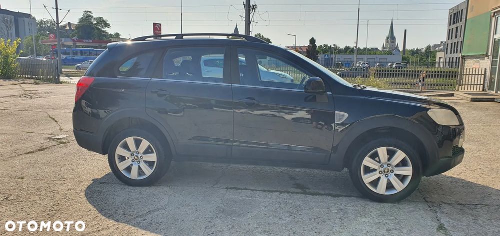 Chevrolet Captiva 2.4 LS 5os - 17