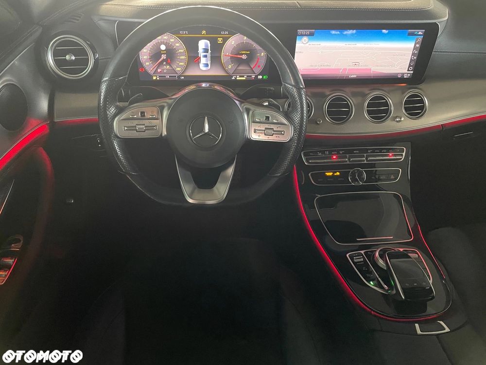 Mercedes-Benz Klasa E 220 d 9G-TRONIC AMG Line - 24