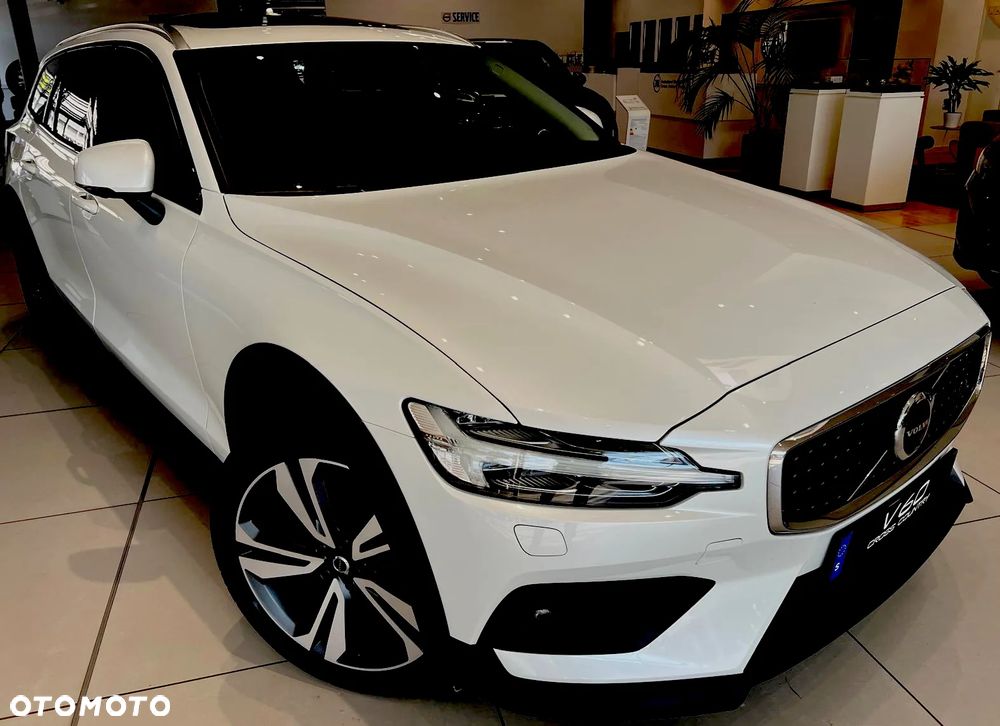 Volvo V60 2024 photo 3