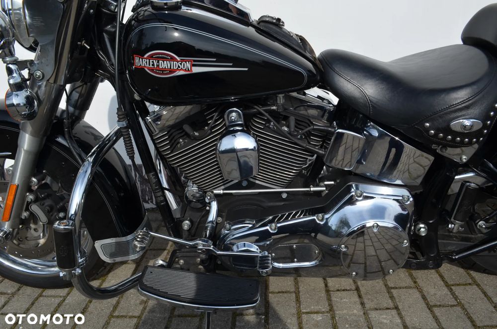 Harley-Davidson Softail Heritage Classic - 38