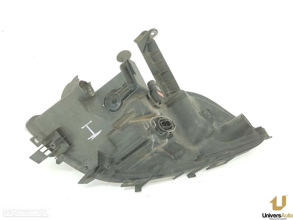 FAROL NEVOEIRO ESQUERDO OPEL ASTRA J 2011 -13293618 - 2