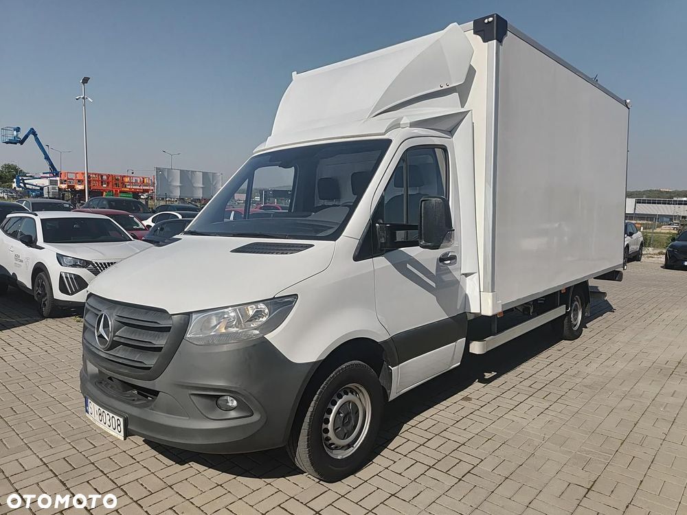 Mercedes-Benz Sprinter - 11