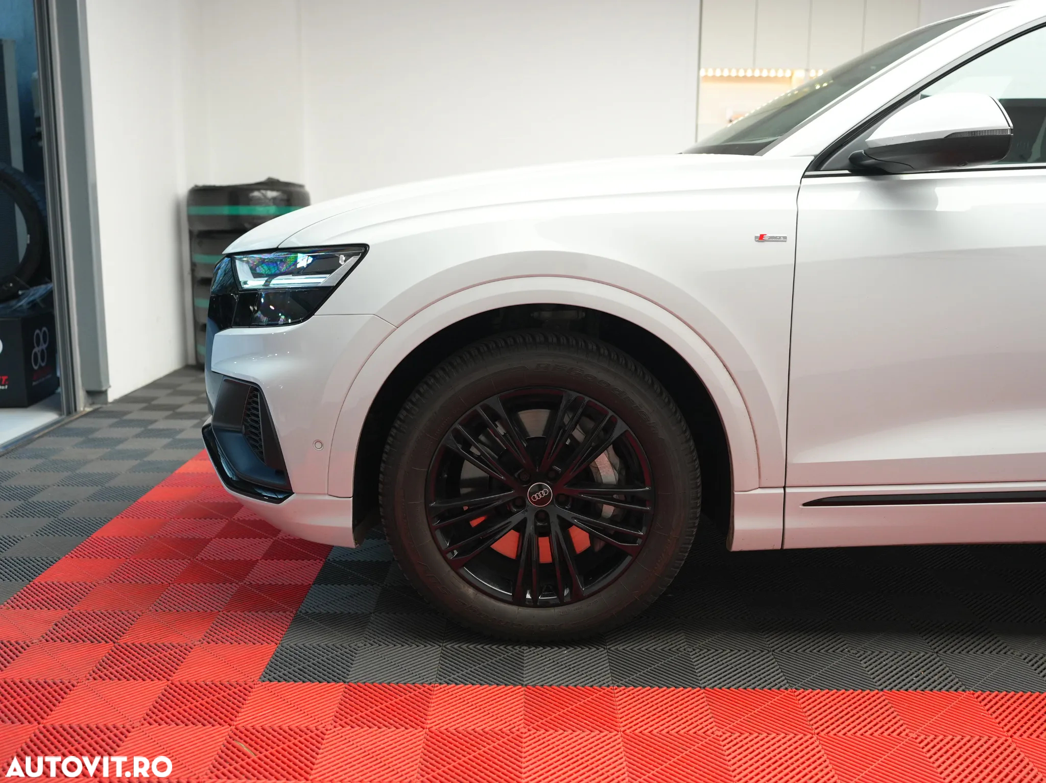 Audi Q8 - 9