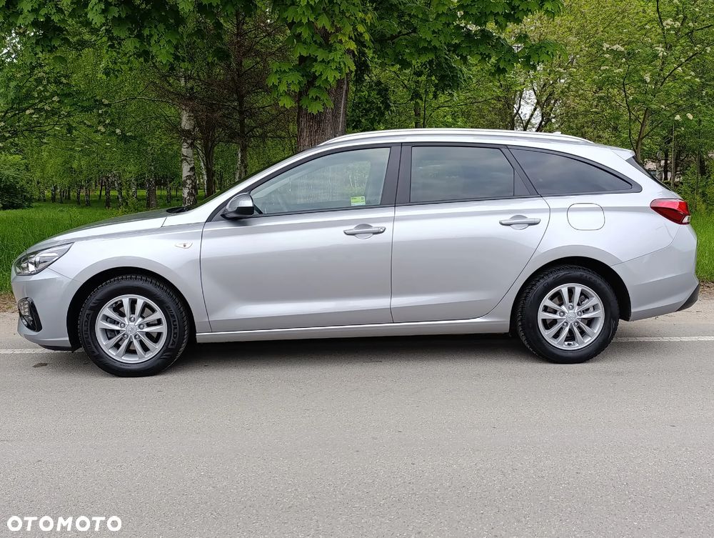 Hyundai i30 1.5 DPI Classic + - 9