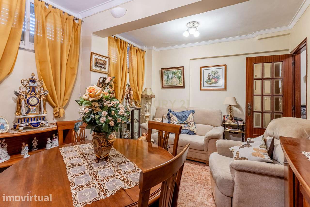 Apartamento T1+1 na Mina d’Água, Amadora | Com Logradouro - Grande imagem: 4/20