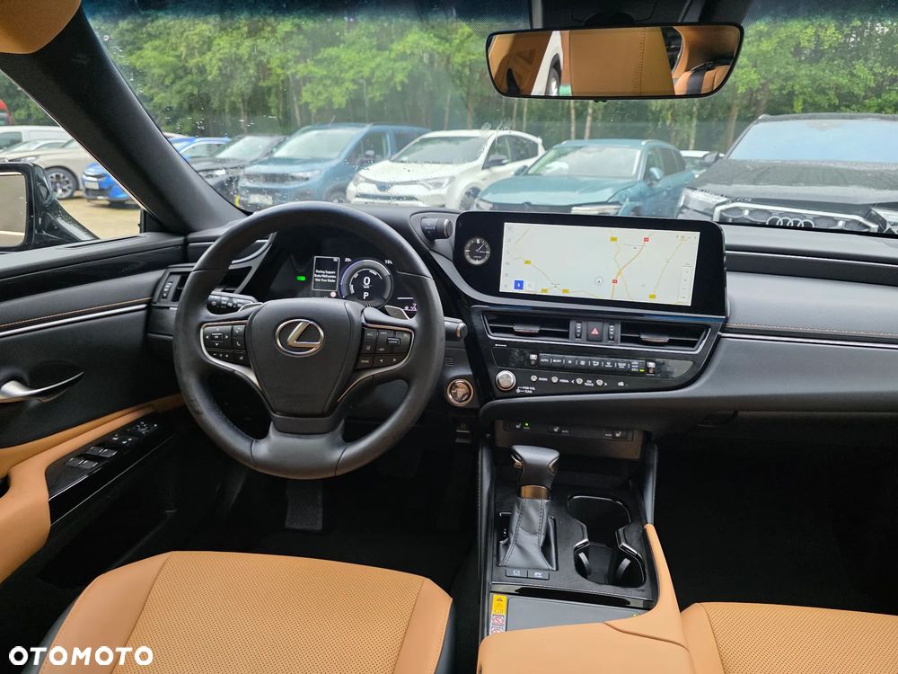 Lexus ES 300h Business Edition - 23