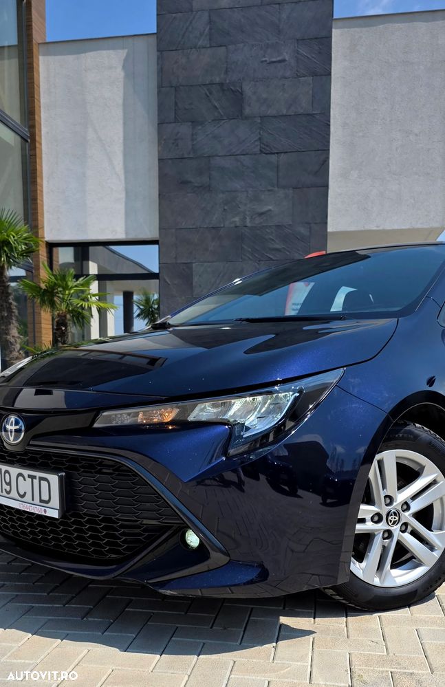 Toyota Corolla 1.8 HSD Business - 3