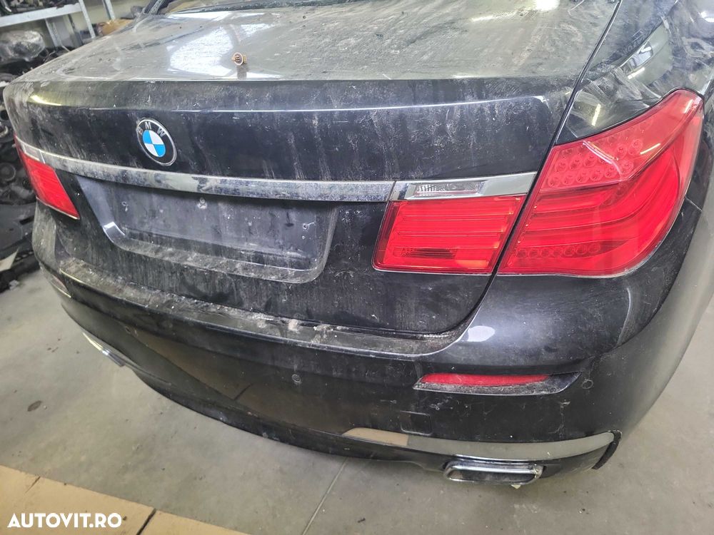 Capota portbagaj spate bmw seria 7 f01,f02,f03 pe negru - 2