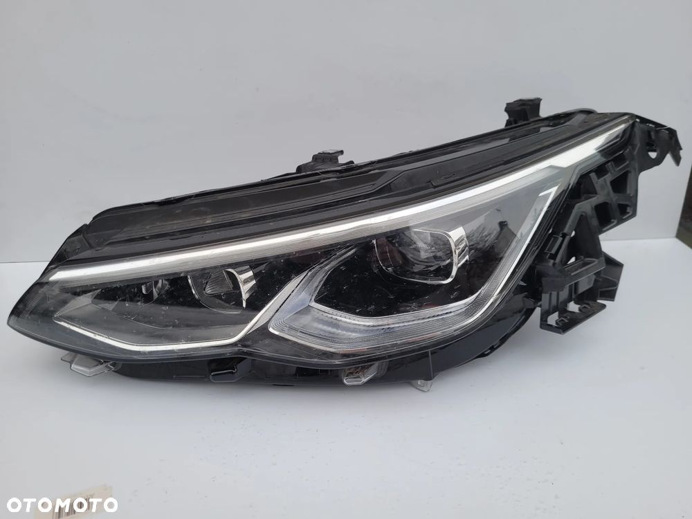 Vw Golf VIII 8 lampa przód lewa full led IQ - 1