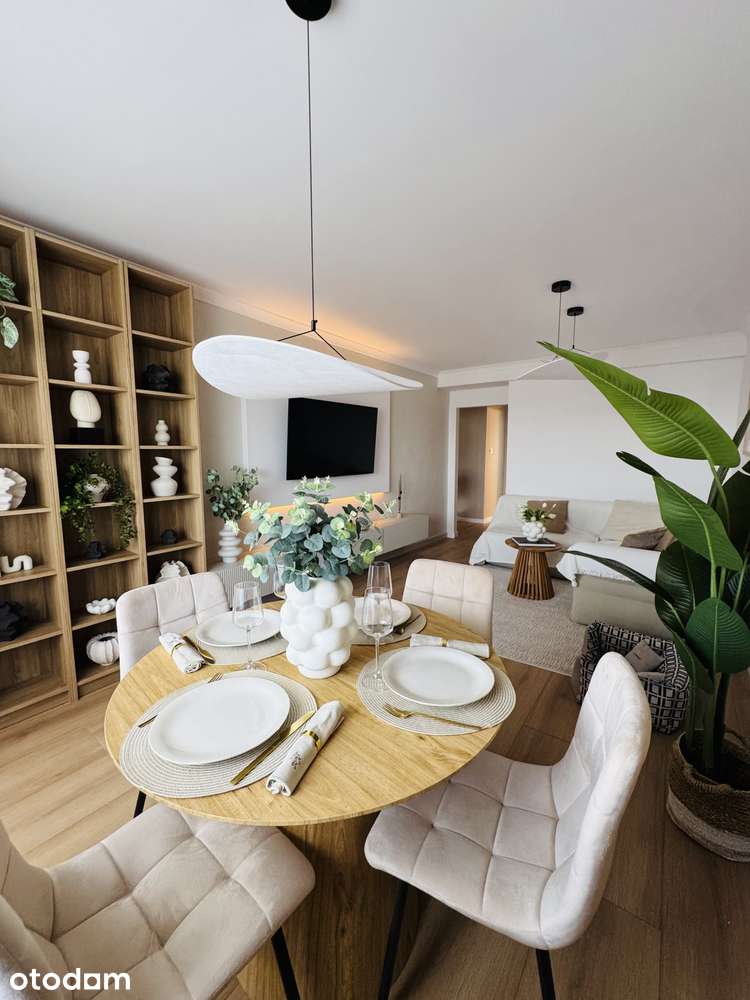 Piękne, nowe, rozkładowe 3 pokoje w centrum, winda, balkon, komórka.