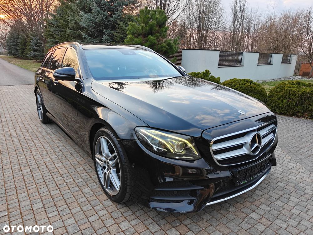 Mercedes-Benz Klasa E 220 d 4Matic 9G-TRONIC AMG Line - 1